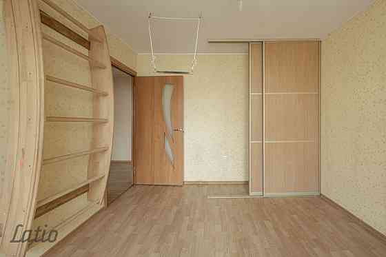 Pārdod plašu un gaišu 3-istabu dzīvokli.

Dzīvokļa plānojums:
- 3 izolētas istabas;
- virtuve;
- van Елгава и Елгавский край