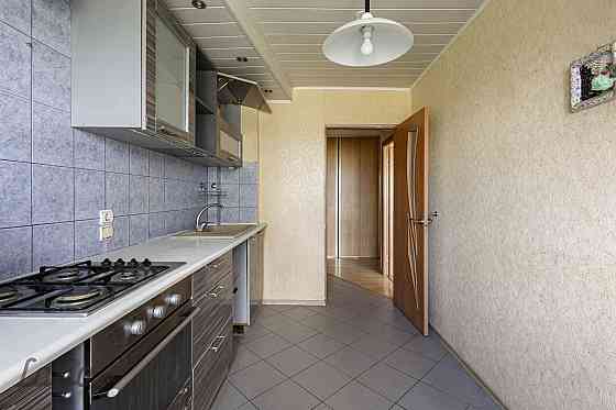 Pārdod plašu un gaišu 3-istabu dzīvokli.

Dzīvokļa plānojums:
- 3 izolētas istabas;
- virtuve;
- van Елгава и Елгавский край