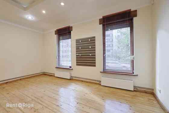 Торговые помещения  только после косметического ремонта!  Объект с отличным Rīga