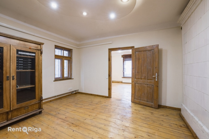 Tirdzniecības telpas  tikko pēc kosmētiskā remonta!  Īpašums ar ļoti labu atrašanās vietu Rīga - foto 3