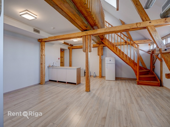 Divu līmeņu biroja telpas prestižā vietā  Elizabetes ielā.  Šis birojs apvieno modernu Rīga - foto 1