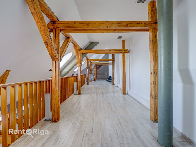 Divu līmeņu biroja telpas prestižā vietā  Elizabetes ielā.  Šis birojs apvieno modernu Rīga - foto 8