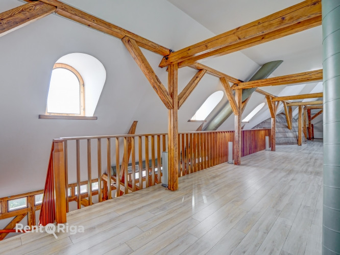 Divu līmeņu biroja telpas prestižā vietā  Elizabetes ielā.  Šis birojs apvieno modernu Rīga - foto 9