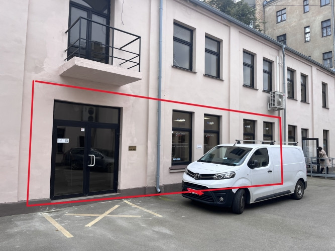 Iznomā biroju telpas.  Telpas var izmantot gan tirdzniecībai, gan biroja vajadzībām.  Telpu Rīga - foto 2