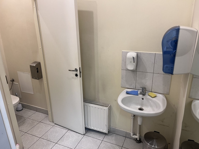 Iznomā biroju telpas.  Telpas var izmantot gan tirdzniecībai, gan biroja vajadzībām.  Telpu Rīga - foto 9