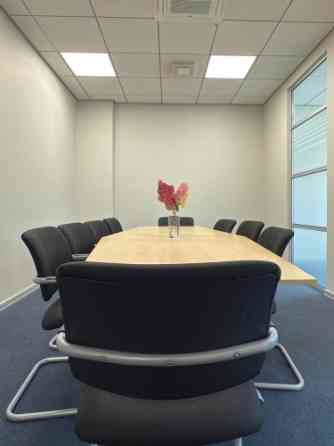 Biroja telpas ar bonusu - tiešo izeju uz terasi!  Jauns birojs mūsdienīgā biroju ēkā. Telpas ir sada Rīga