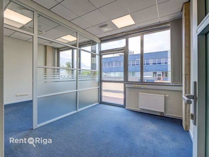 Biroja telpas ar bonusu - tiešo izeju uz terasi!  Jauns birojs mūsdienīgā biroju ēkā. Telpas Rīga - foto 14
