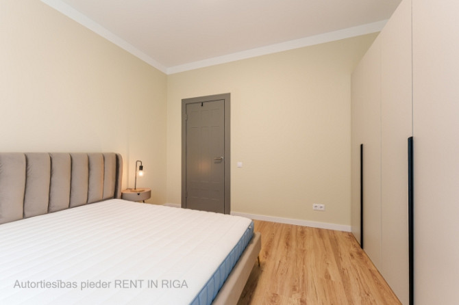 Pilnībā mēbelēts 2-istabu dzīvoklis jūgendstila ēkā Rīgas Centrā.  Krišjāņa Valdemāra Rīga - foto 4