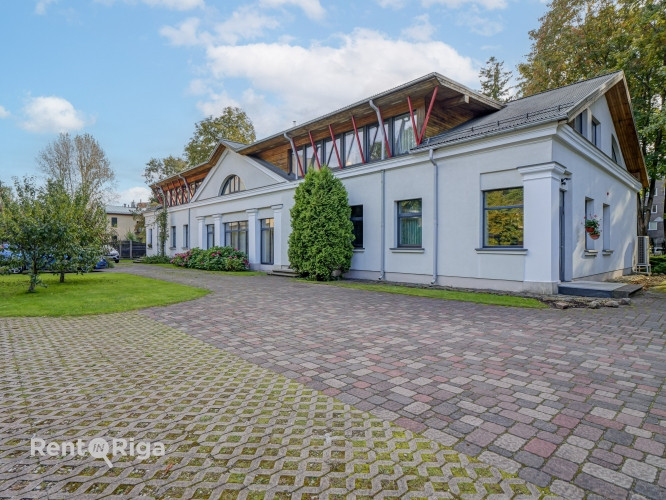 Izīrē biroja telpas privātā un koptā īpašumā.  Piedāvājam nomai biroju klusā un zaļā Rīga - foto 12