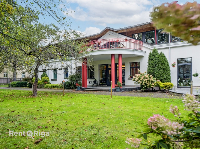 Izīrē biroja telpas privātā un koptā īpašumā.  Piedāvājam nomai biroju klusā un zaļā Rīga - foto 3