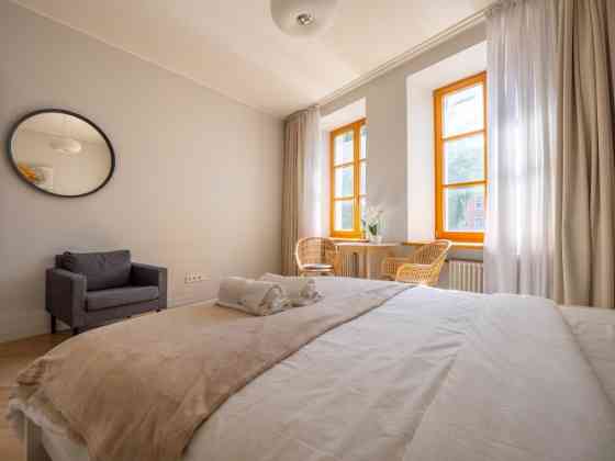 Stilīgs un moderns dzīvoklis Rīgas centrā.  Piedāvājumā ir elegants dzīvoklis ar unikālu dizainu, Ve Rīga