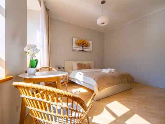 Stilīgs un moderns dzīvoklis Rīgas centrā.  Piedāvājumā ir elegants dzīvoklis ar unikālu dizainu, Ve Rīga