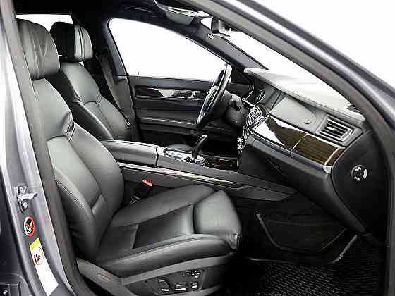 BMW 750 Executive 4.4 300kW Таллин