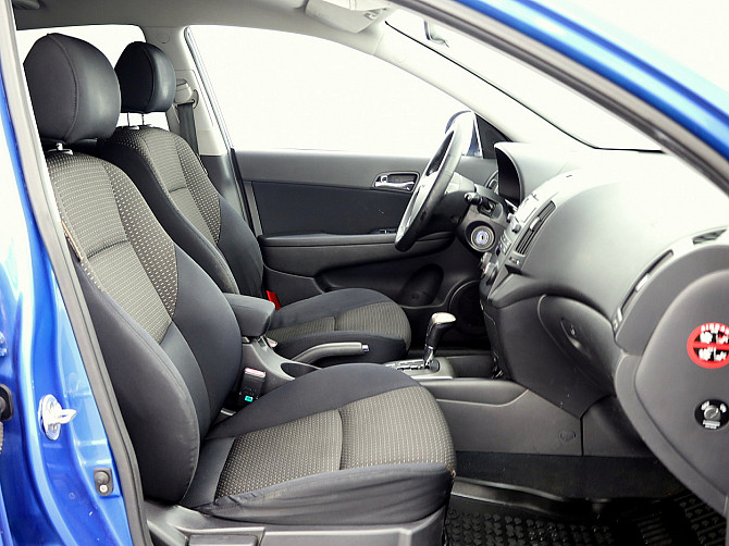 Hyundai i30 Elegance ATM 1.6 90kW Таллин - изображение 6