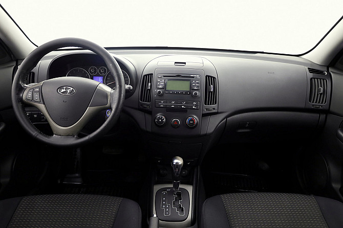 Hyundai i30 Elegance ATM 1.6 90kW Таллин - изображение 5