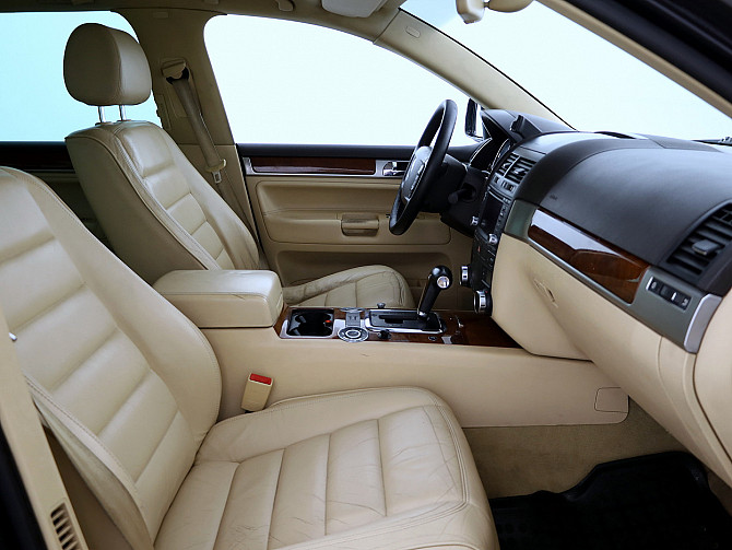 Volkswagen Touareg Highline ATM 2.5 TDI 128kW Tallina - foto 6