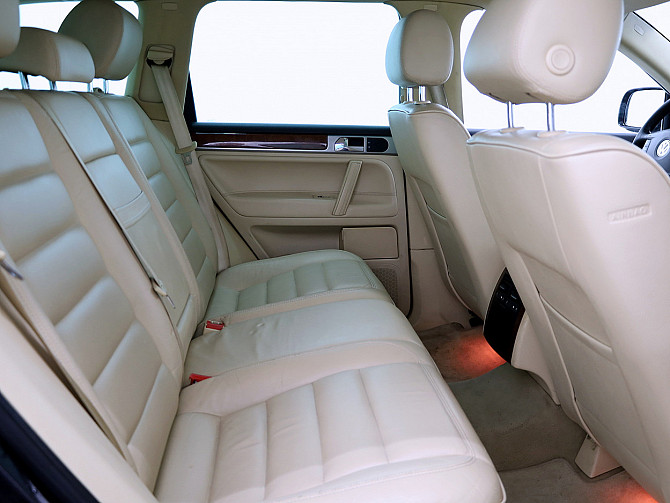 Volkswagen Touareg Highline ATM 2.5 TDI 128kW Tallina - foto 7