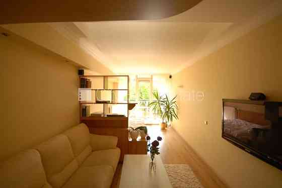 Новостройка, фасадный дом, благоустроенная озеленённая территория, Rīga