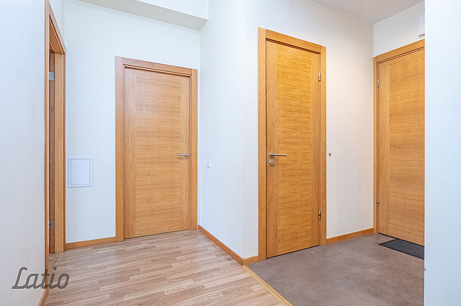 Izīrē daļēji mēbelētu 3 istabu dzīvokli Purvciemā, blakus Mēbeļu namam. Viesistaba apvienota ar virt Рига - изображение 5