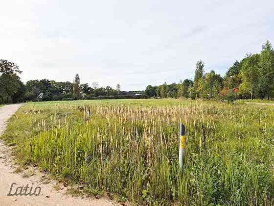 Pārdod apbūves zemes gabalu Valmierā  investīciju iespēja strauji augošā pilsētas rajonā! Piedāvājum Валмиера и Валмиерский край