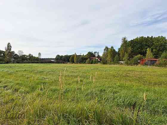 Pārdod apbūves zemes gabalu Valmierā  investīciju iespēja strauji augošā pilsētas rajonā! Piedāvājum Валмиера и Валмиерский край