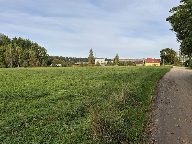 Pārdod apbūves zemes gabalu Valmierā  investīciju iespēja strauji augošā pilsētas rajonā! Piedāvājum Валмиера и Валмиерский край - изображение 3