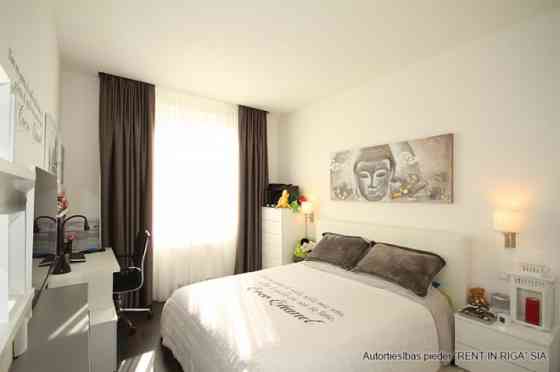 Продаётся солнечная и уютная 2-комнатная квартира в современном жилом проекте Rīga