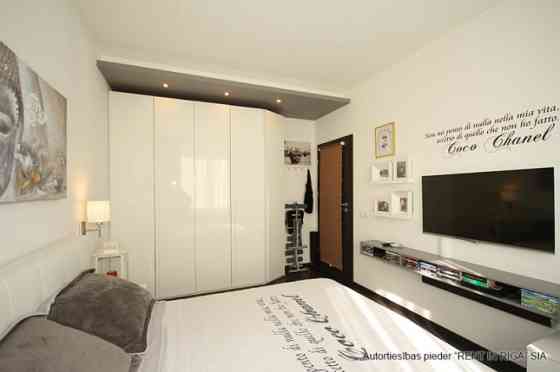 Продаётся солнечная и уютная 2-комнатная квартира в современном жилом проекте Rīga