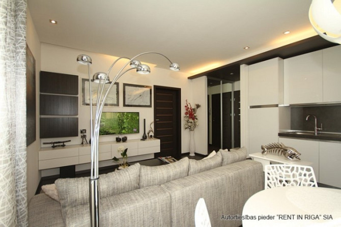 Tiek pārdots saulains un mājīgs 2- istabu dzīvokli jaunajā projektā Albatros Residence (2013) Rīga - foto 3