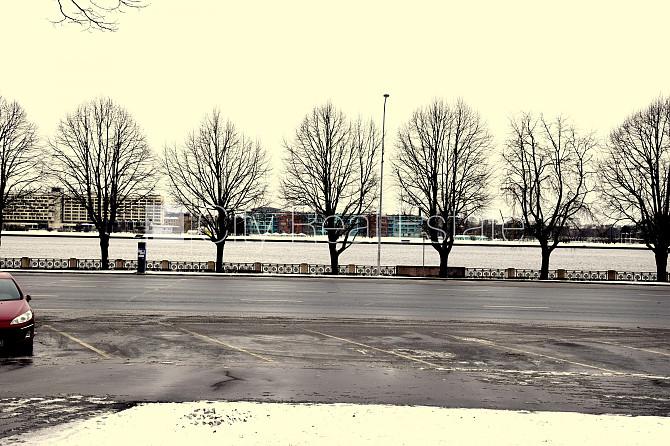 Фасадный дом, вход с улицы и со двора, лестничная клетка после косметического Рига - изображение 19