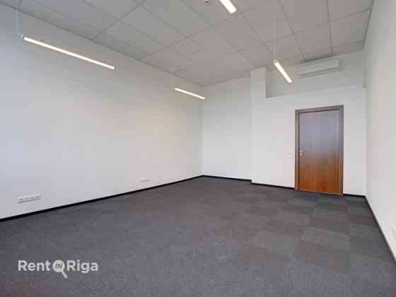Качественный, компактный офис в реновированном здании  ул. Ганибу дамбис 24D.  Офис Рига