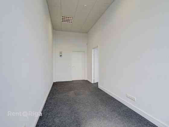 Качественный, компактный офис в отреставрированном здании  Ganību dambī 24D.  Офис Рига