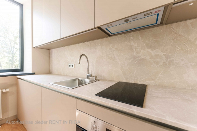 Современная и продуманная до мелочей 2-комнатная квартира по адресу Лиелирбес 9a Рига - изображение 3