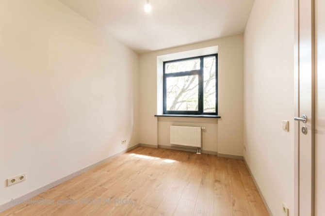 Современная и продуманная до мелочей 2-комнатная квартира по адресу Лиелирбес 9a Рига - изображение 7