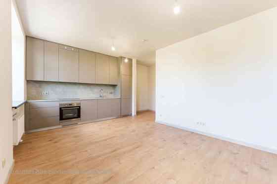 Современная и продуманная до мелочей трёхкомнатная квартира по адресу Лиелирбес Рига