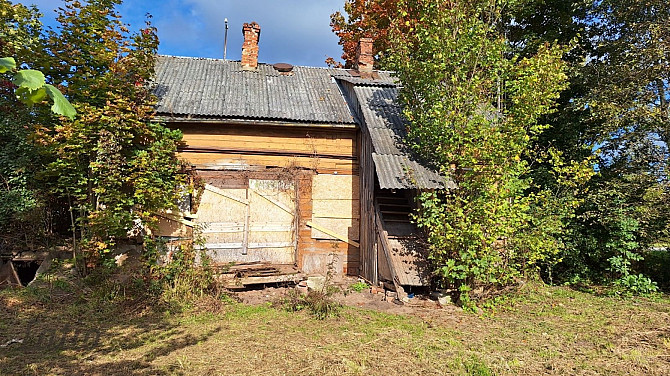 Piedāvājam iegādāties plašu zemesgabalu 2082 m platībā. Uz zemes atrodas veca koka ēka, kuru iespēja Тукумс и Тукумский край - изображение 3