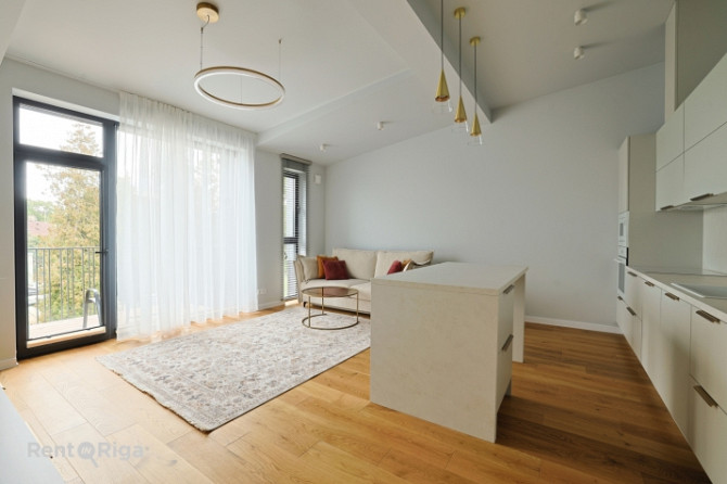 Эксклюзивная квартира в новом проекте с балконом, гардеробной и личным Рига - изображение 1