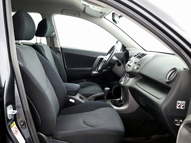 Toyota RAV4 Linea Sol ATM 2.0 112kW Таллин - изображение 6