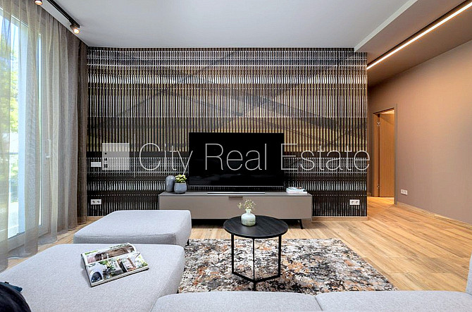 Fasādes māja, slēgts pagalms, vieta automašīnai, luksuss apartamenti , ir lifts, trīs Rīga - foto 3