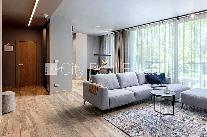 Fasādes māja, slēgts pagalms, vieta automašīnai, luksuss apartamenti , ir lifts, trīs Rīga - foto 1