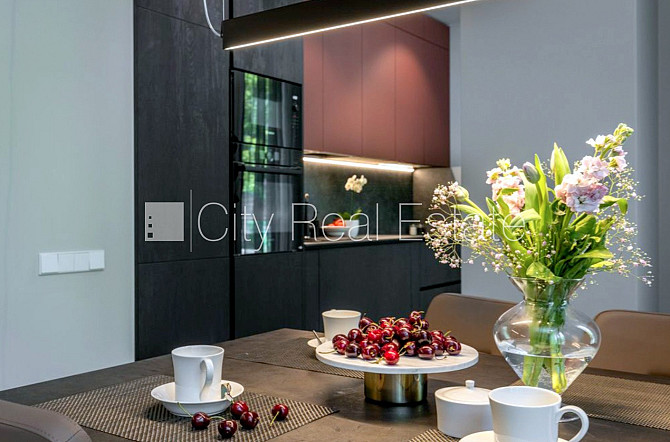 Fasādes māja, slēgts pagalms, vieta automašīnai, luksuss apartamenti , ir lifts, trīs Rīga - foto 6