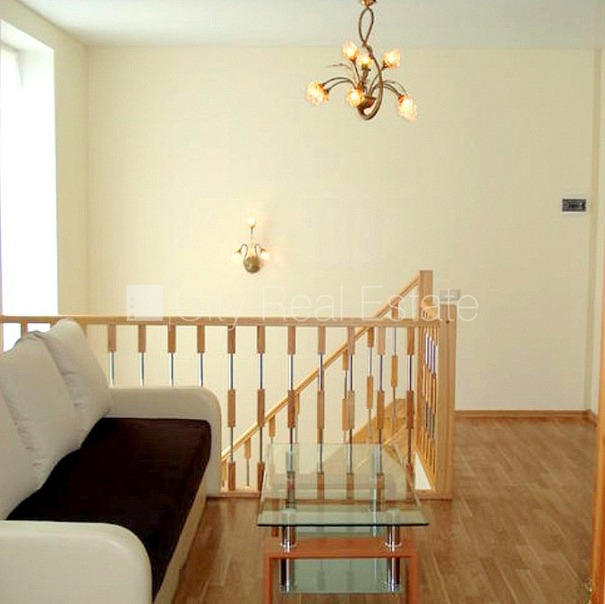 Фасадный дом, реновированный дом, закрытый двор, лестничная клетка после Рига - изображение 13