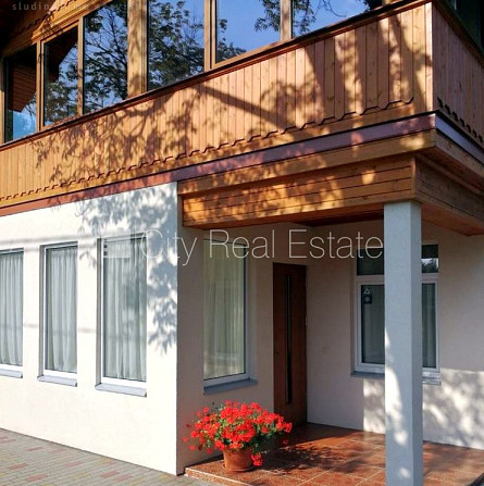 Фасадный дом, реновированный дом, закрытый двор, лестничная клетка после Рига - изображение 6