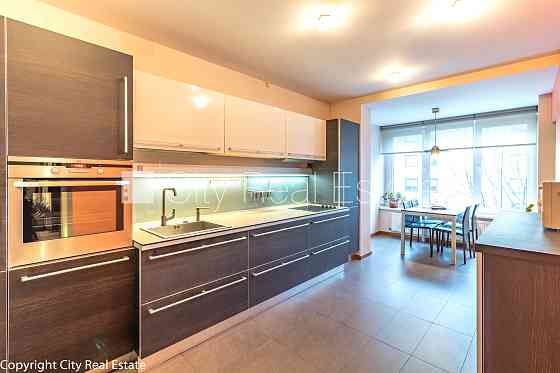 Эта квартира сдается в аренду посуточно (краткосрочная аренда), стоимость аренды Рига