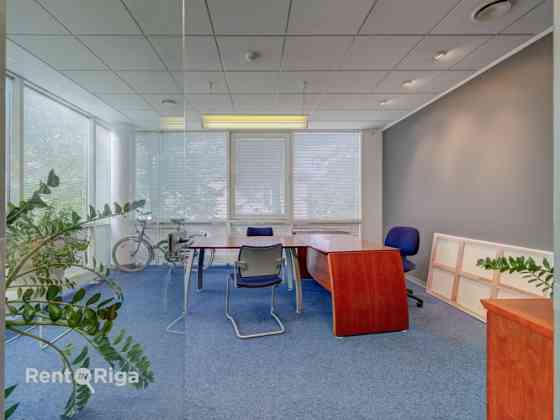 Продается офисное помещение у т/ц Domina.  Офис расположен в 2 кварталах от торгового Рига