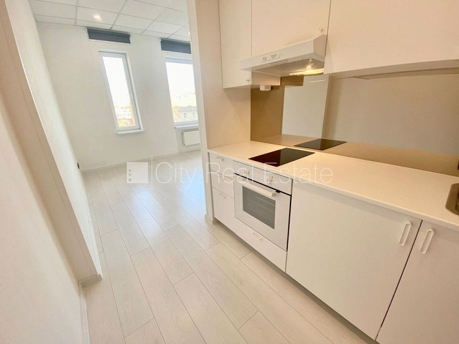 Jaunceltne, iespēja nomāt autostāvvietu, ir lifts, guļamistabu skaits 1 gab., viena istaba Rīga - foto 9