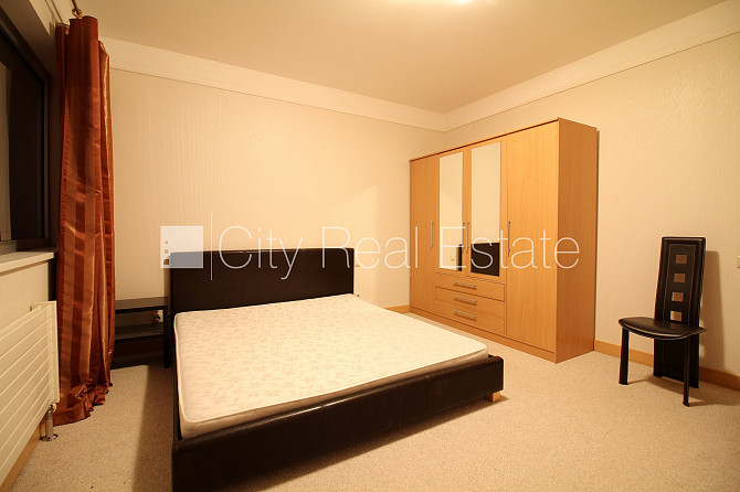 Фасадный дом, реновированный дом, вход с улицы, апартаменты люкс, лифт, лестничная Рига - изображение 8