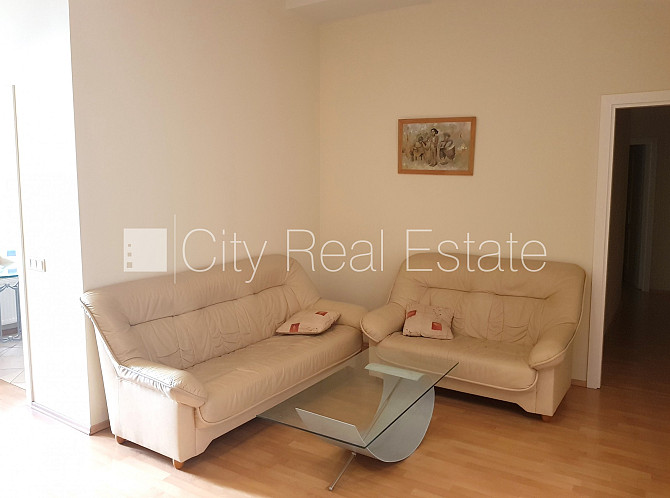 Fasādes māja, renovēta māja, slēgts pagalms, iespēja nomāt autostāvvietu, ieeja no ielas, Rīga - foto 13