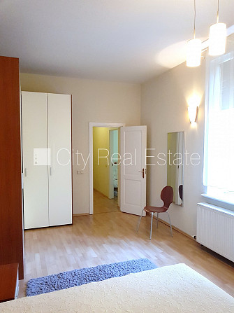 Fasādes māja, renovēta māja, slēgts pagalms, iespēja nomāt autostāvvietu, ieeja no ielas, Rīga - foto 18