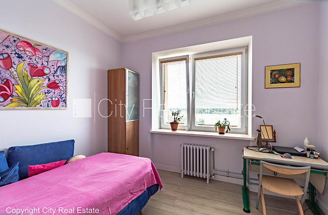 Фасадный дом, реновированный дом, территория обнесена забором, место для машины, Рига - изображение 13